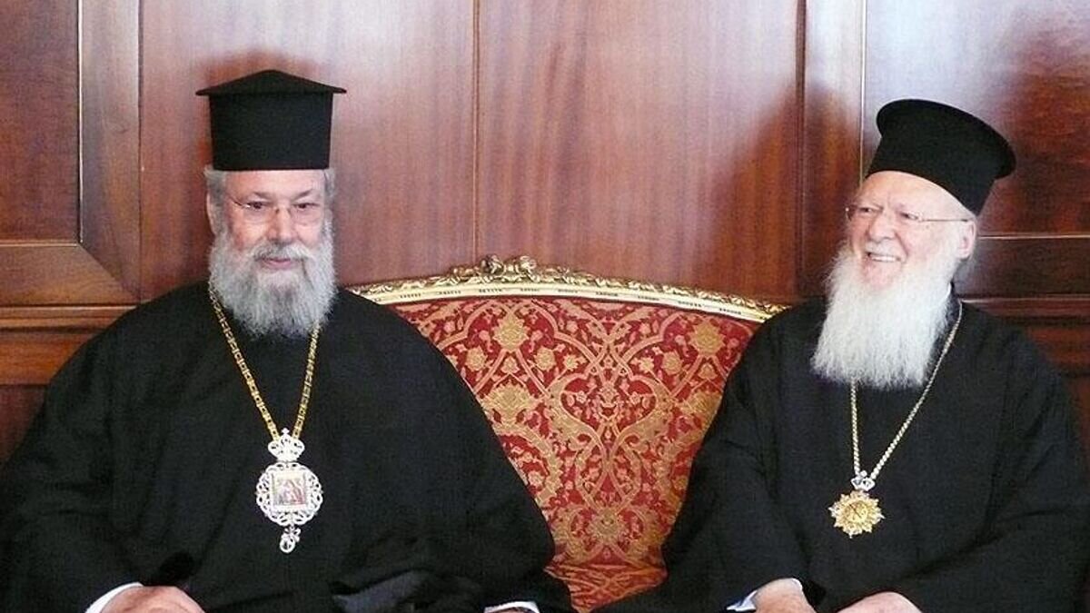 Архиепископ Кипра Хризостом II и патриарх Константинопольский Варфоломей I во время встречи© Фото : Orthodox Times