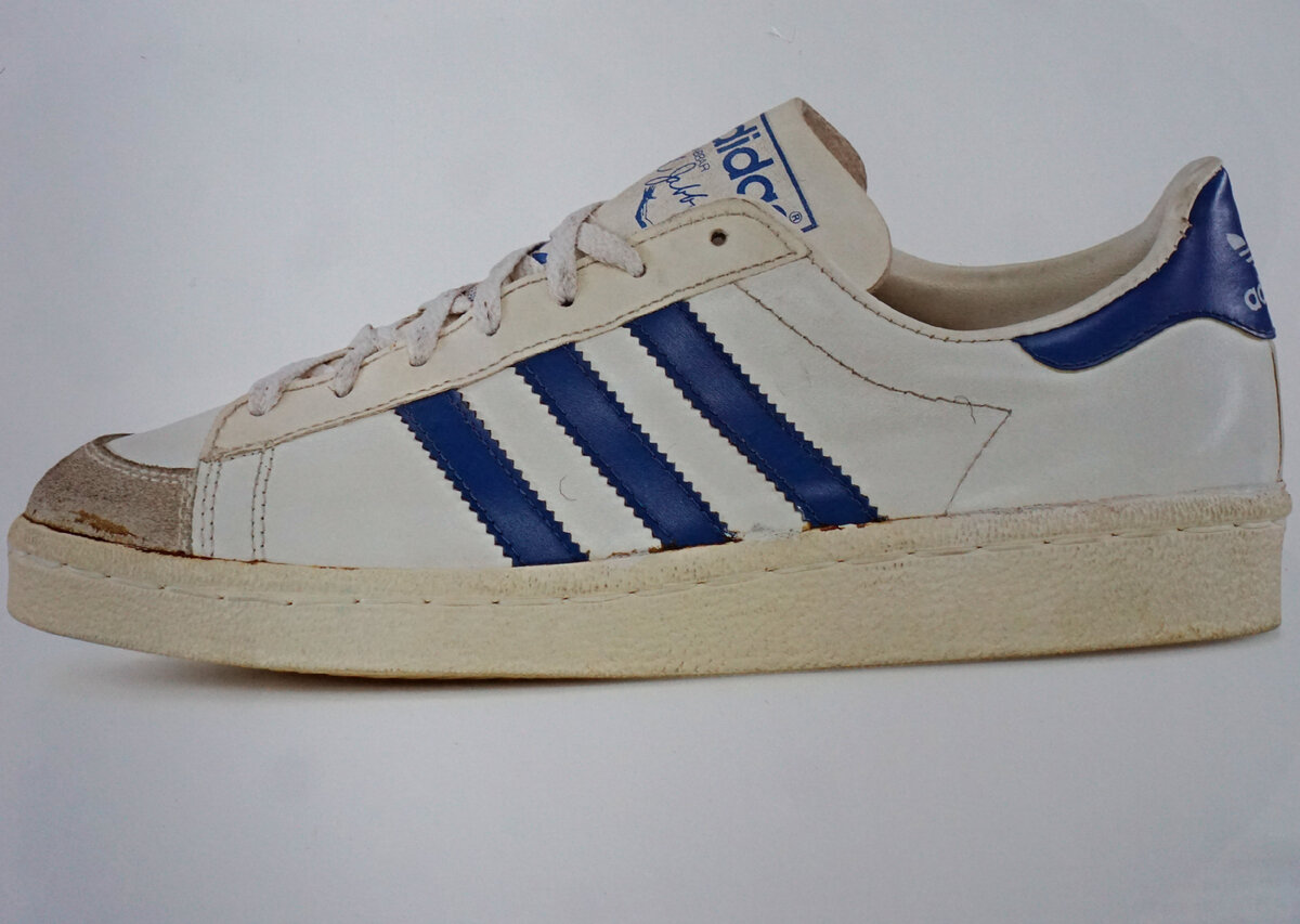 Адидас классика 80 х. Adidas Classic. Адидас Классик 1999. Адидас классические. Adidas Classic haven.