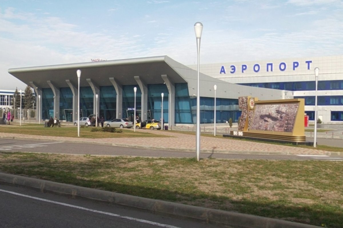    Самолёт остался в аэропорту Минвод из-за повышенной вибрации двигателя