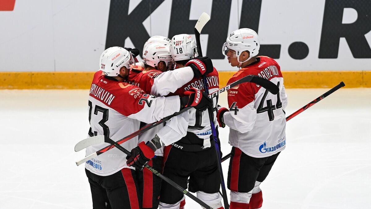    Хоккеисты "Авангарда"© Фото : Соцсети "Авангарда"