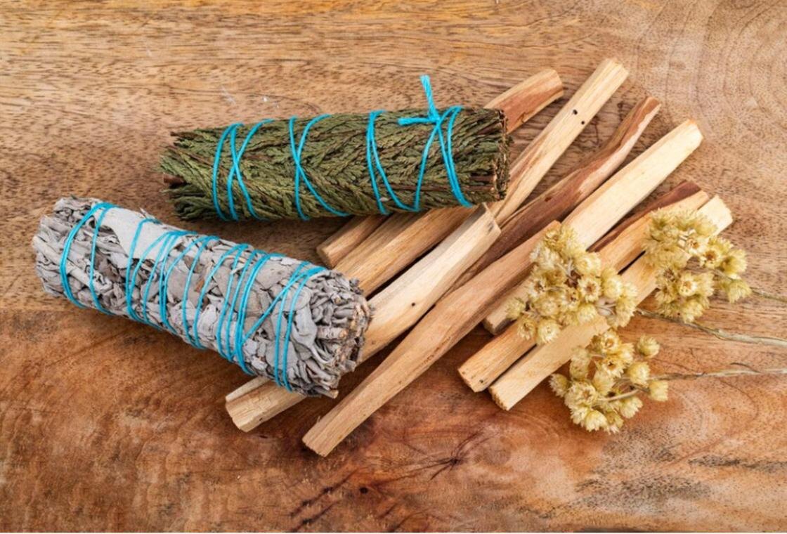    Сушеные травы:Freepik