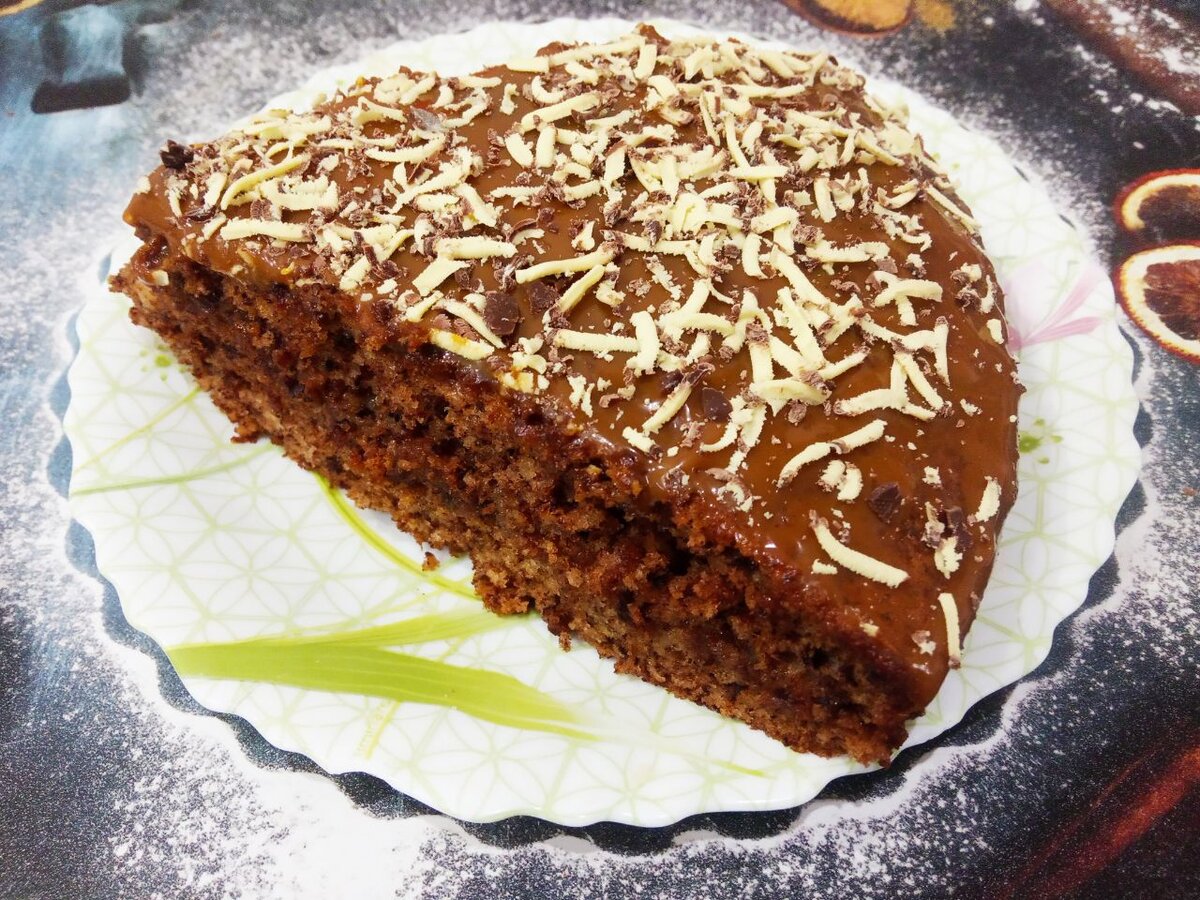 Торт со сгущёнкой и орехами грецкими Лакомка