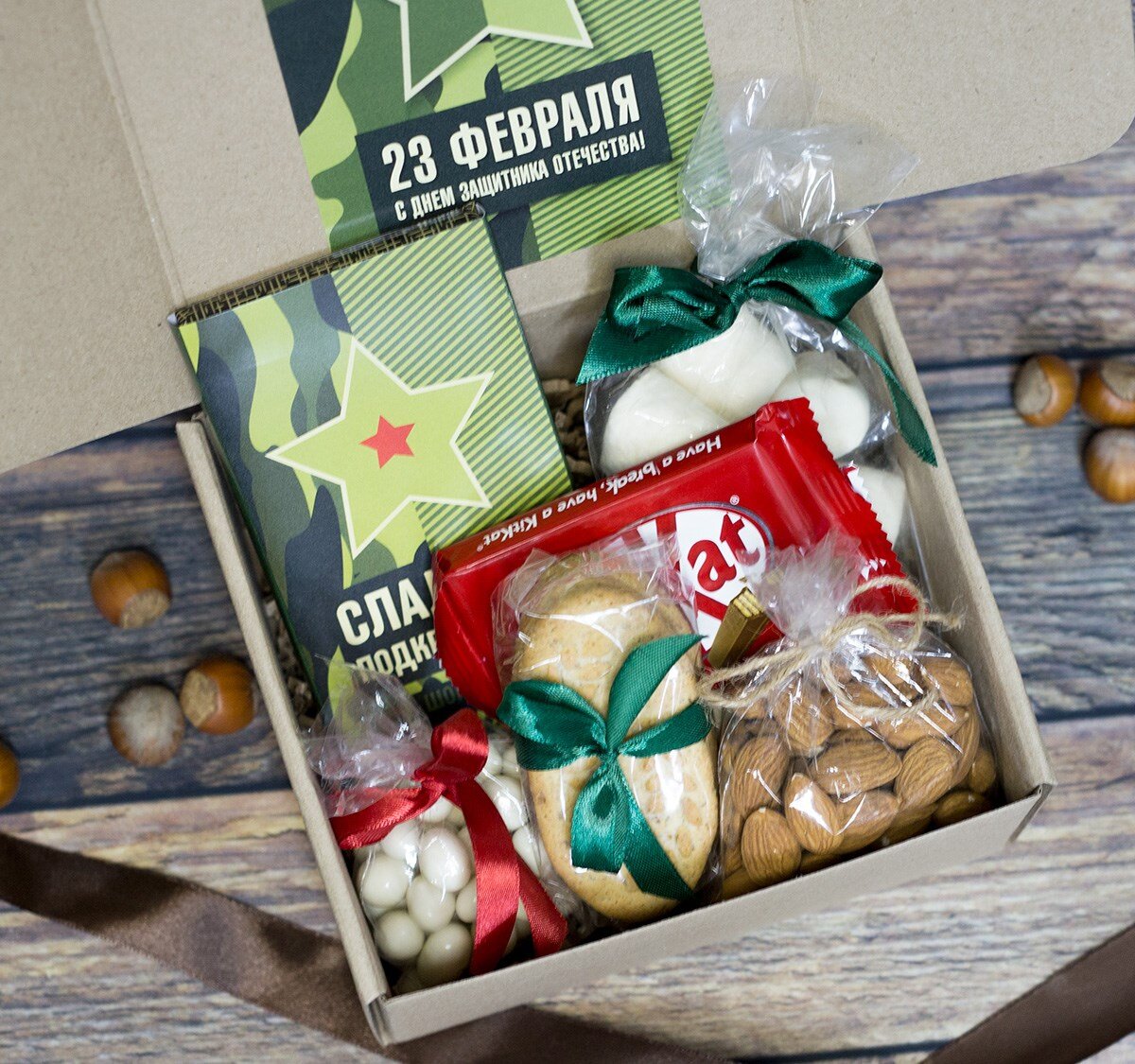 Подарочный бокс на 23 февраля «Сладкое подкрепление», 950 руб.