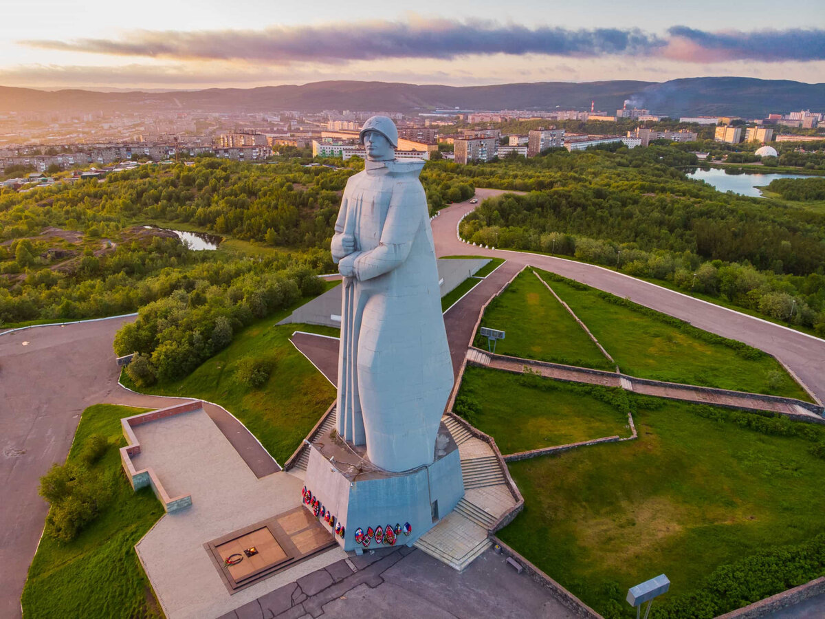 Памятник алеша в мурманске фото и история