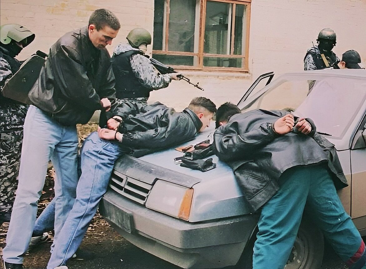 Какие районы столицы стали площадкой для разборок ОПГ и этнической преступности в лихое время?