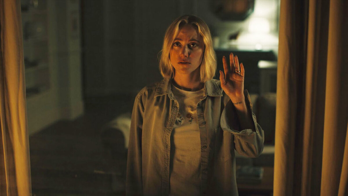 Кадр из фильма "Наблюдающий" 