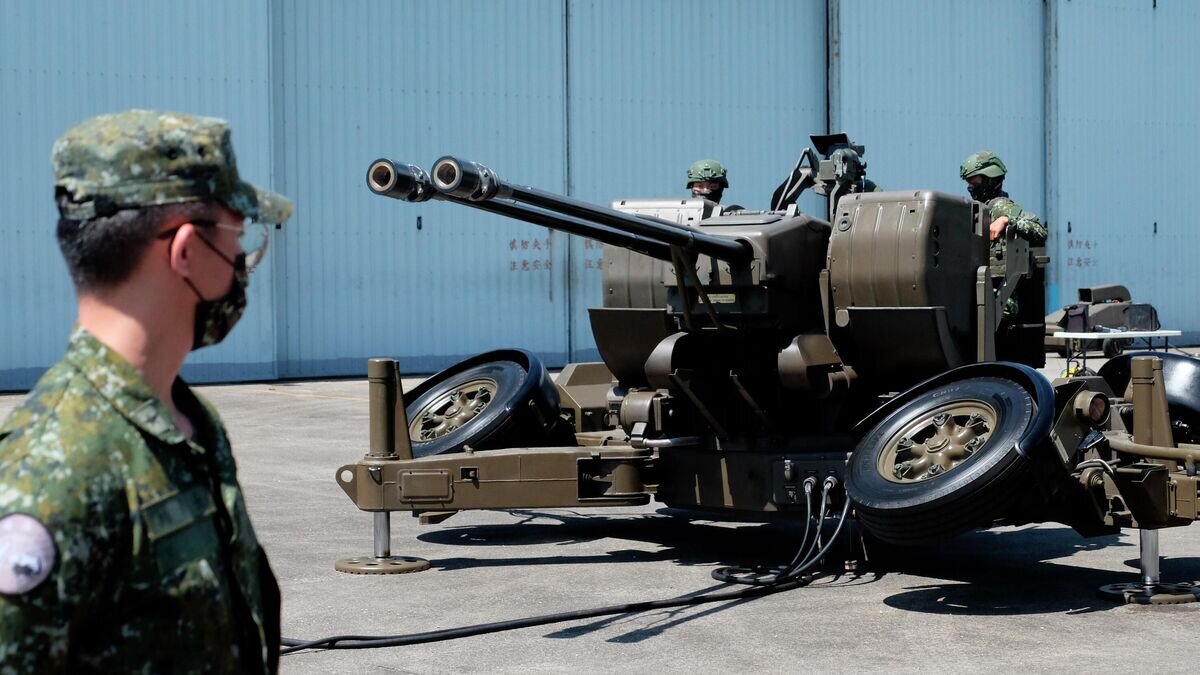    Тайваньская 35-мм зенитная установка Oerlikon© AP Photo / Johnson Lai