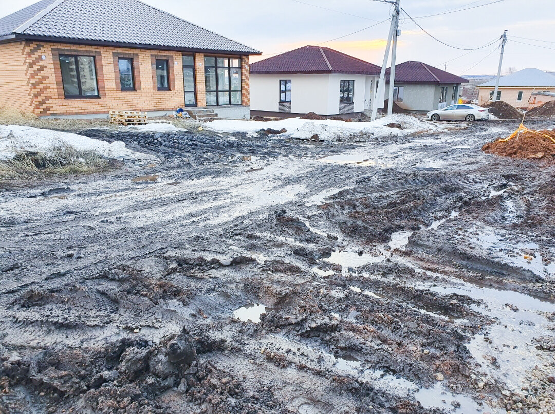 Это перед моим домом, в самое половодье
