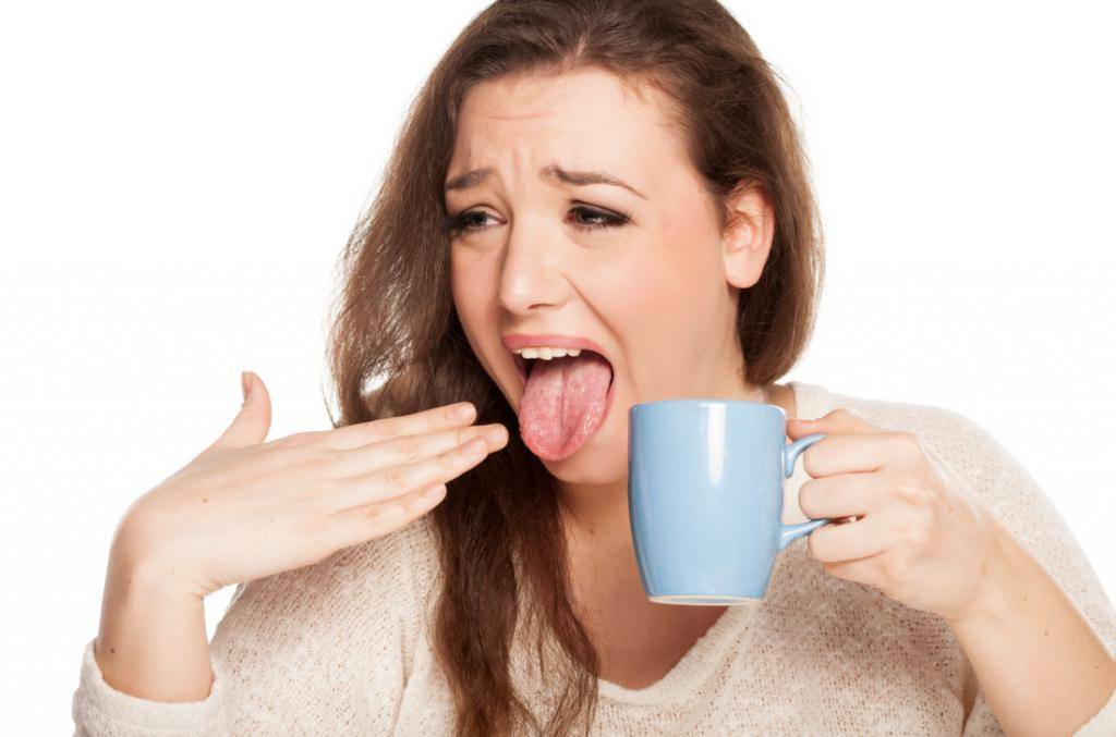 Причины неприятного привкуса во рту у взрослых
