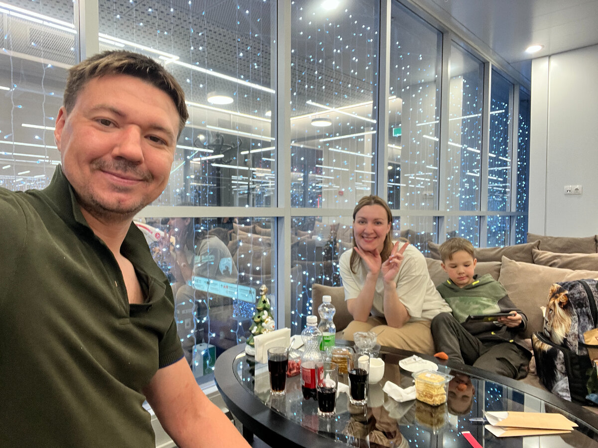 Ждем поезд в Москву на вокзале