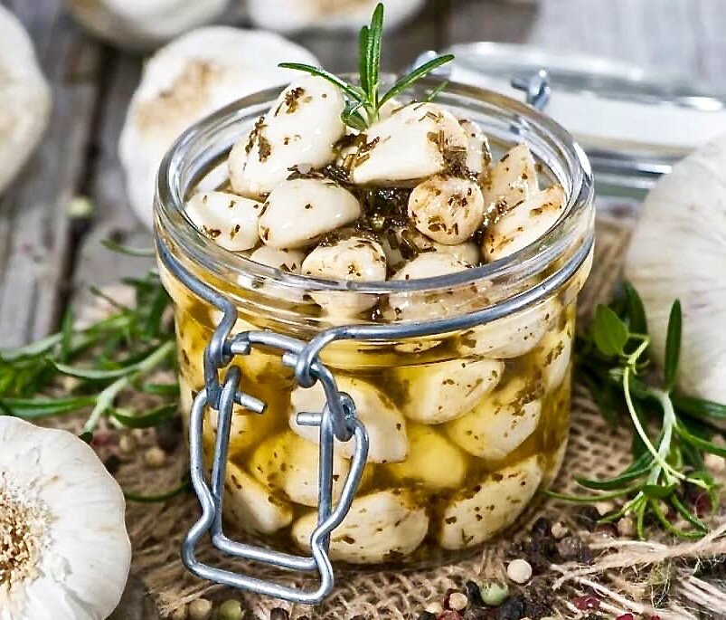 Маринованный чеснок простой рецепт. Маринованный чеснок. Консервированный чеснок