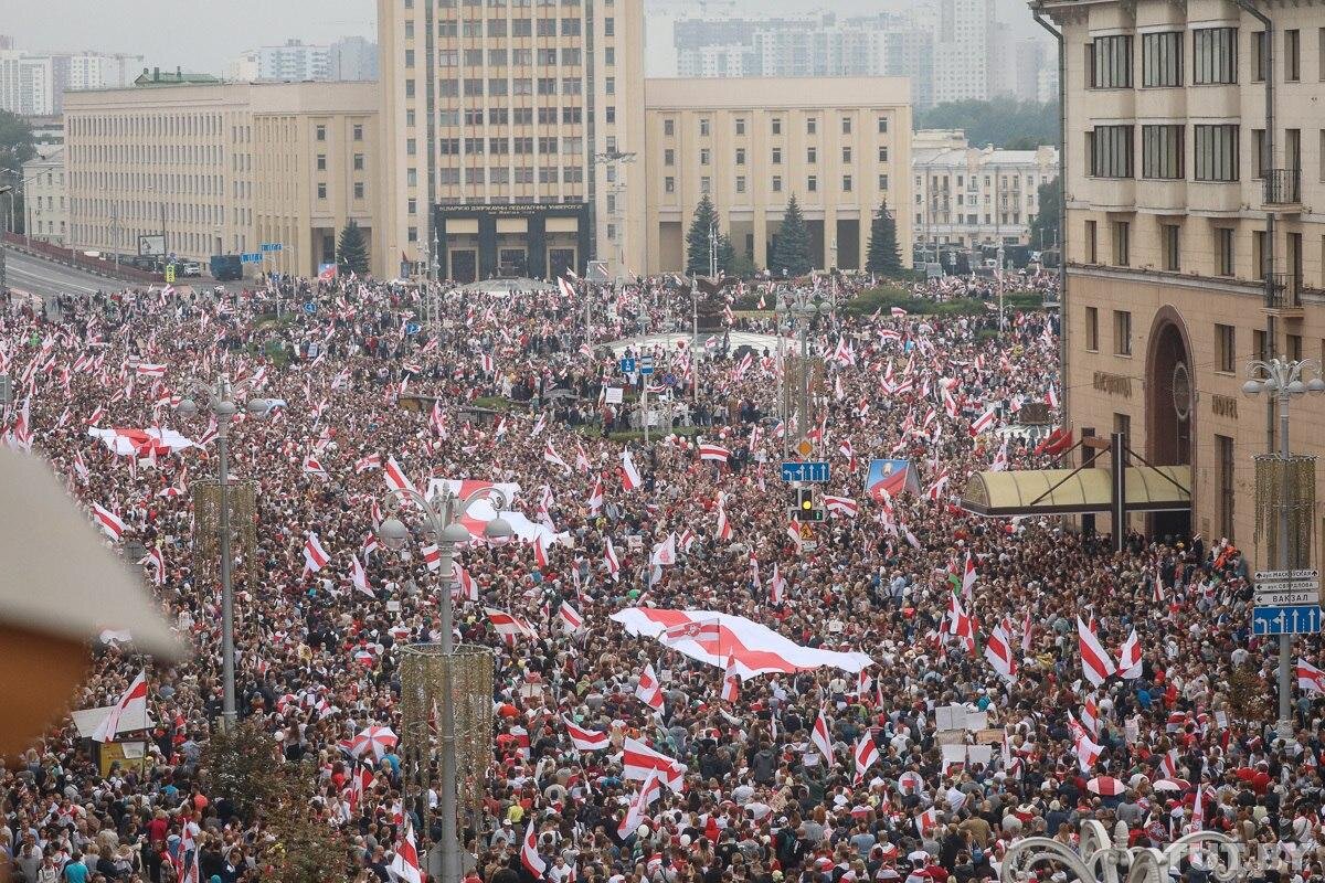 22 августа минск. Митинг Минск 2020. Протесты в Белоруссии 2020. Митинги в Белоруссии 2020 против Лукашенко. Митинг в августе 2020 в Беларуси.