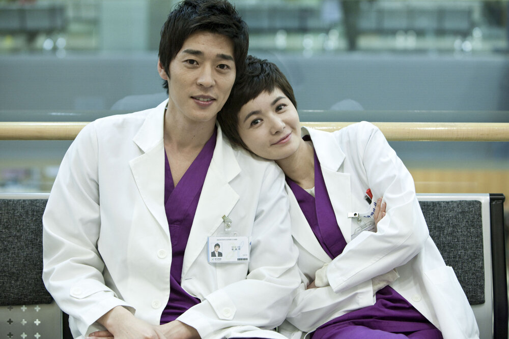 дорама акушеры гинекологи. дорама доктора акушеры. красивые корейские врачи. дорама доктора акушеры. доктора акушеры гинекологи 2010.