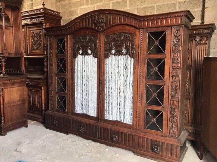 Старинный книжный шкаф. Франция, начало ХХ века