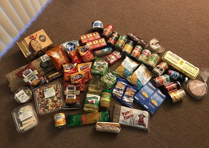 Вот такой набор выдали одному моему знакомому в американской католической церкви 