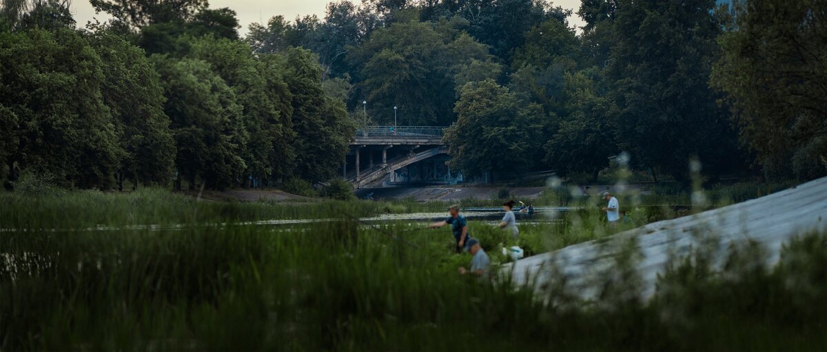 Фото на объектив SUPERTELE 1:8 f=500mm сделано в Киеве