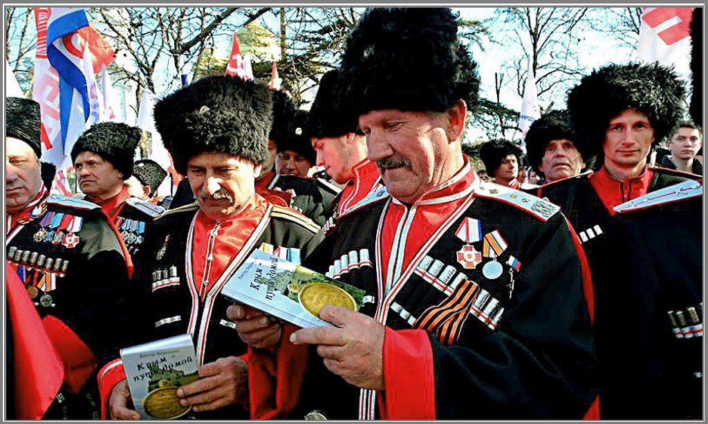 Современные кубанские казаки в своей черно-красной форме, потомки казаков запорожских. 
