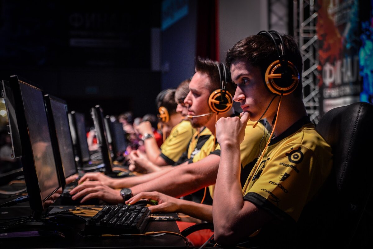 Злой геймер. Prey 2017. Deus ex mankind divided 4k. Крутой комп. Дурная репутация 2 (ps3) gameplay.