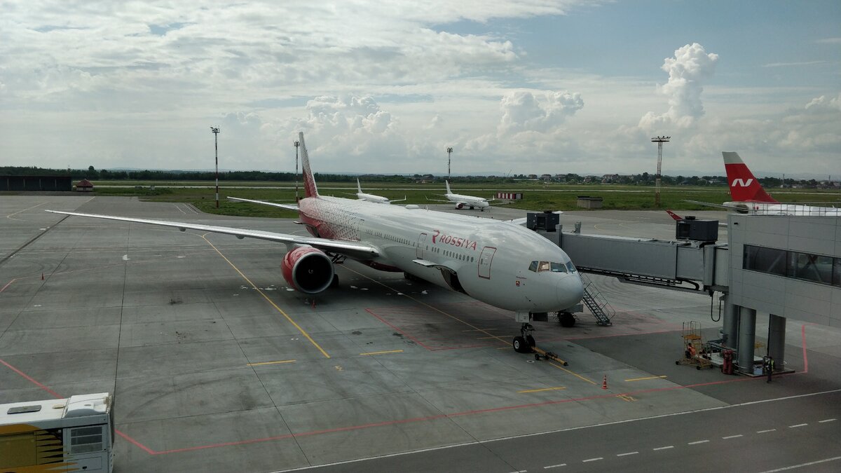 В аэропорту Хабаровска, наш самолет, который повезет нас в Калининград