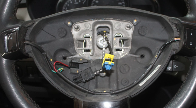 Перетяжка руля в кожу - Chevrolet Cruze (1G), 1,6 л, 2010 года своими руками DRI