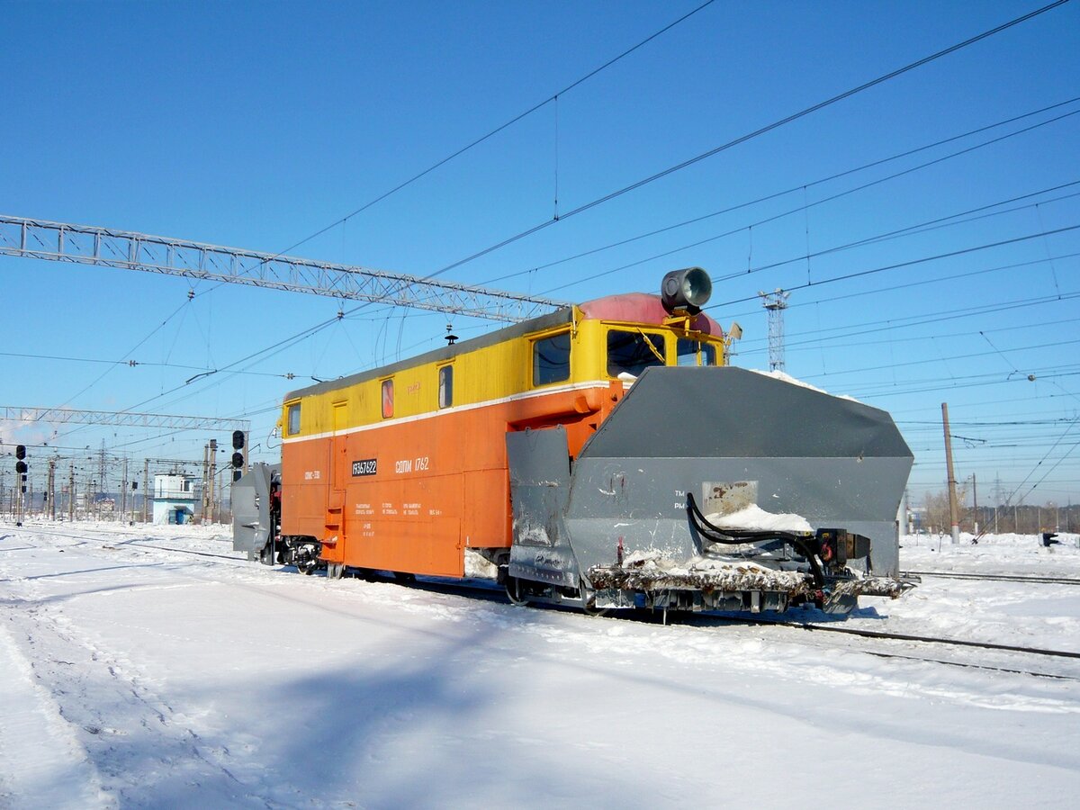 Прототип модели, снегоочиститель СДПМ, фото https://trainpix.org/, автор pupil-jc  