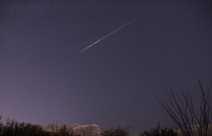 Яркий болид из метеорного потока Урсиды. 