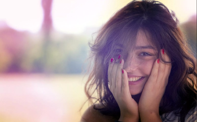 Лучшие подарки девушке на 8 марта: мнение девушки