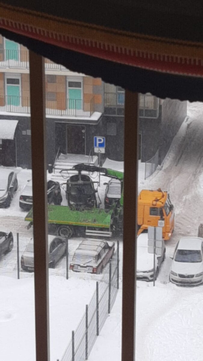 Фото сделано с балкона