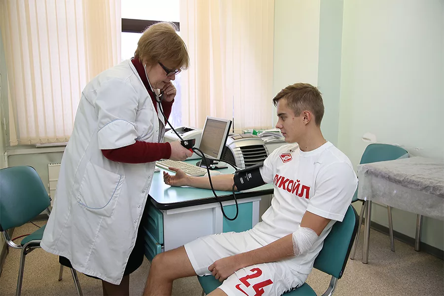 Спортивный врач 