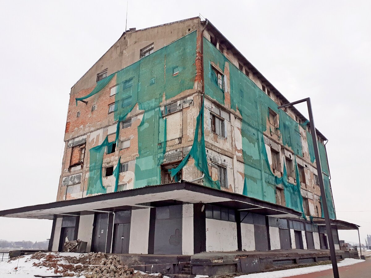 Узнала, что в маленьком городке на границе с Литвой сохранился шедевр  знаменитого немецкого архитектора. Показываю | Не усложняя жизнь. Туры по  Калининградской области | Дзен