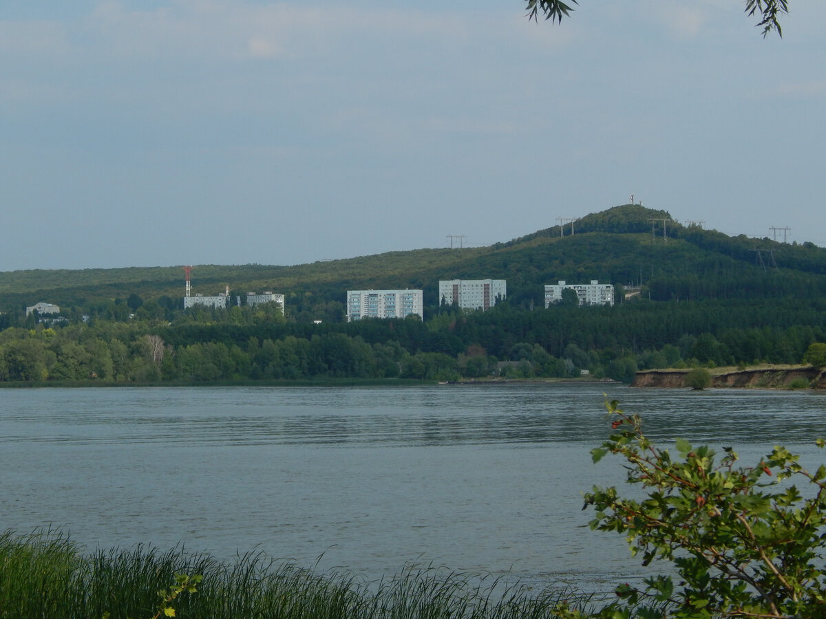 Скромная на вид.