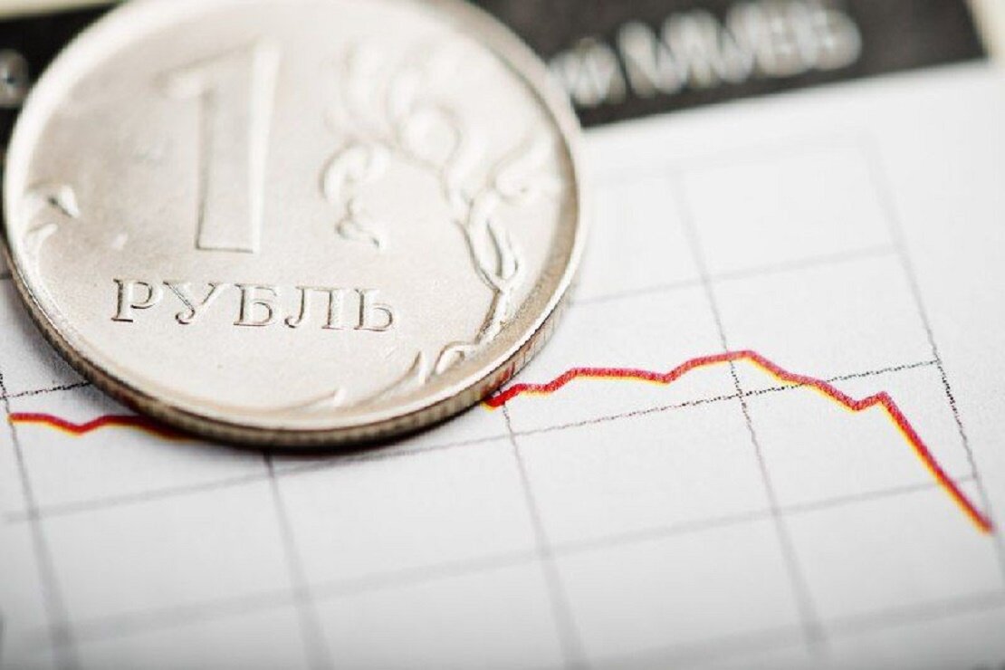 Будет ли дефолт и девальвация, стоит ли скупать валюту?