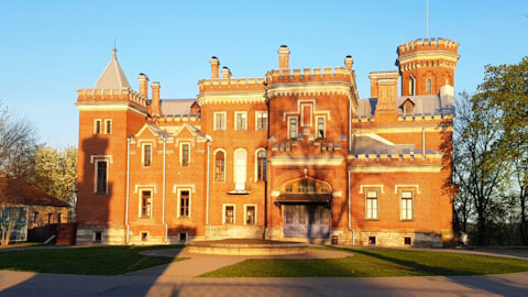  Дворец Ольденбургских 51.908219, 39.340437