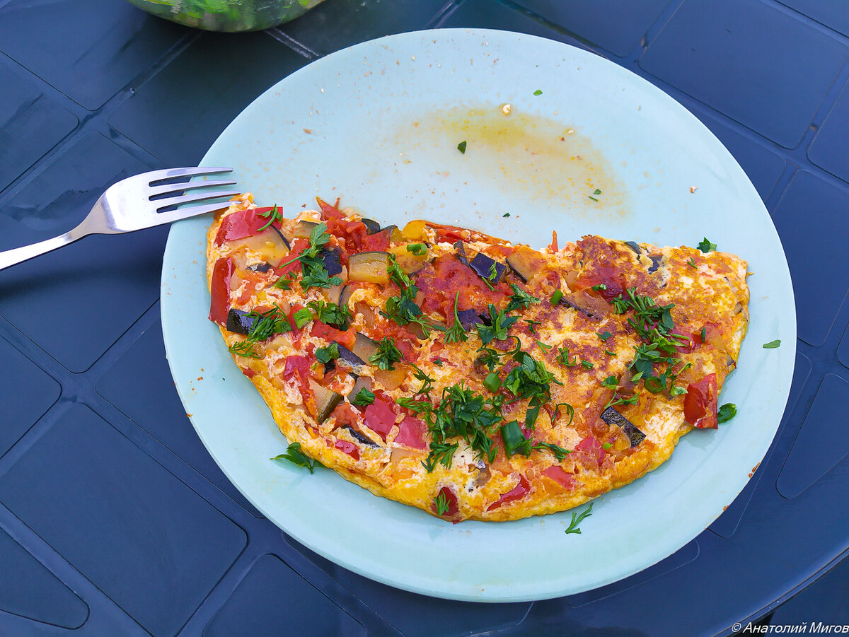 Болгарская яичница с помидорами — рецепт