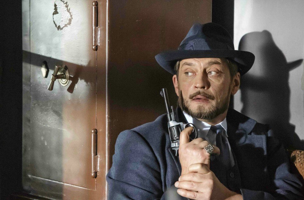 День поминовения книга. До рассвета хабенский. Слушать сыщики. Слушать на ютубе аудиокниги детективы. Мегрэ 1991.