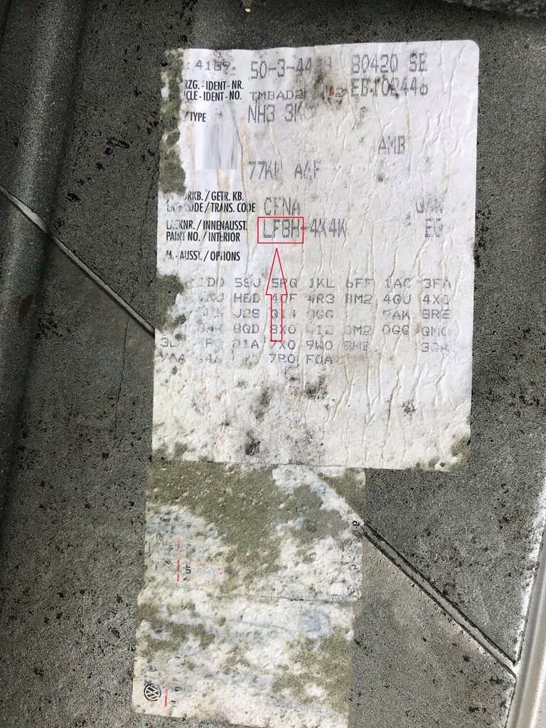  
К сожалению со временем на ней иногда бывает трудно различить надписи.