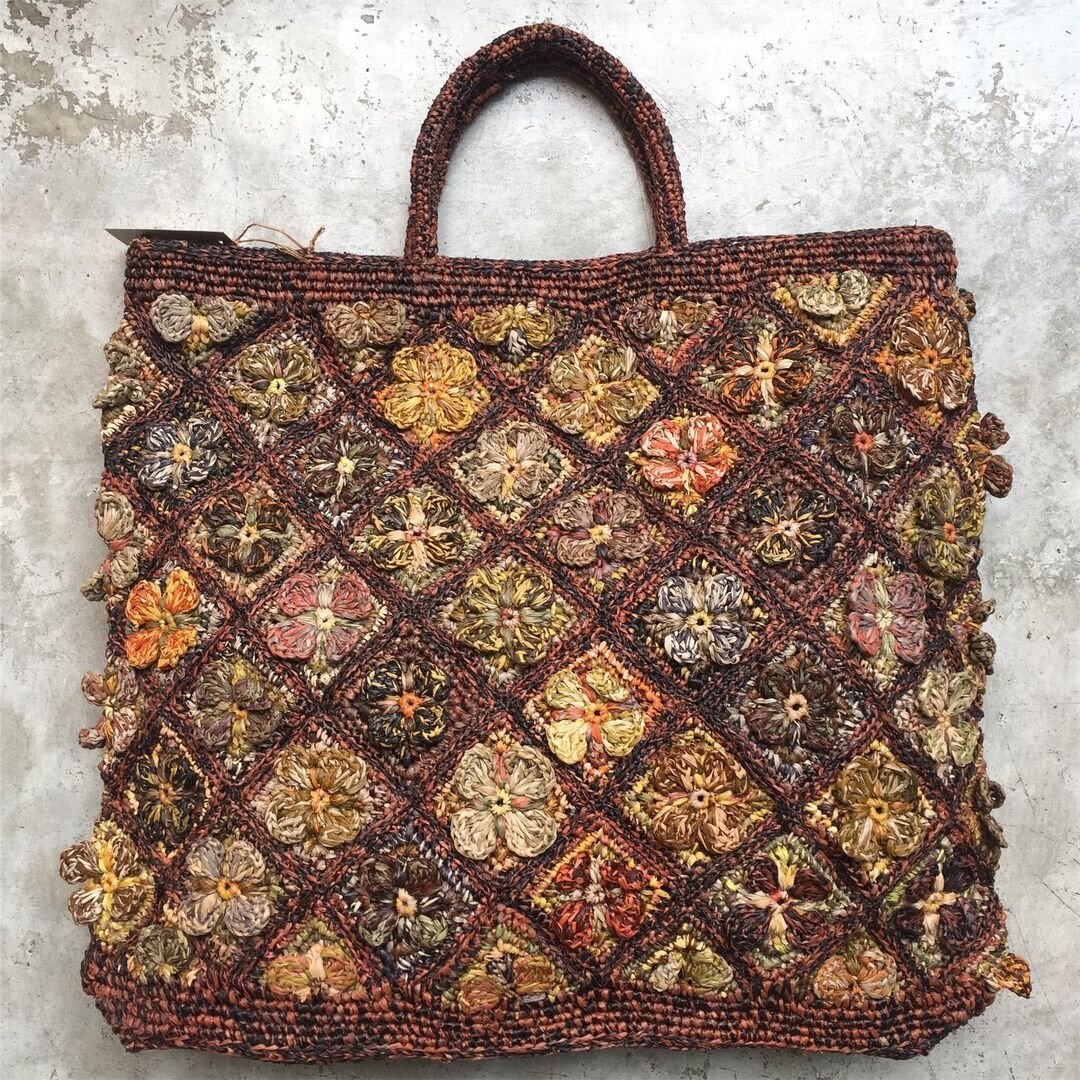 Продать шарфик, связаный крючком, за 34 000 руб. не реально? Покажу вам ...