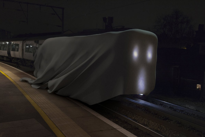 "Мужик из поезда на ходу сиганул. Не суицидник,  сейчас в «травме»