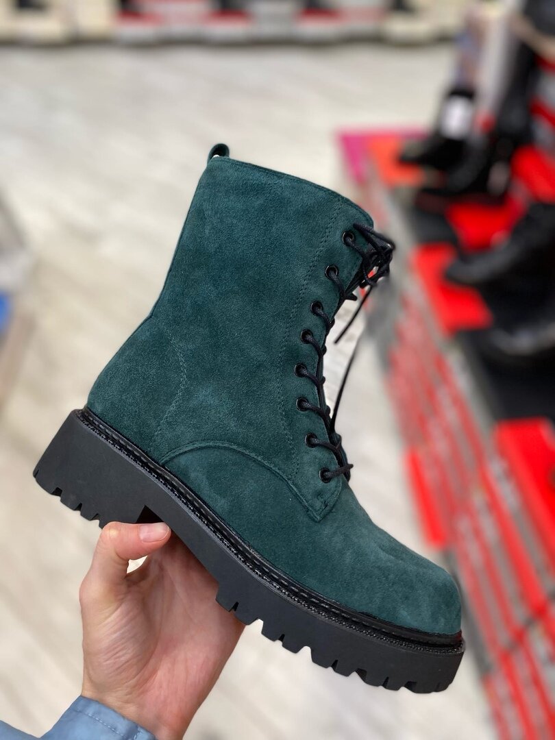 Ботинки зимние, натуральные. Листай фото.