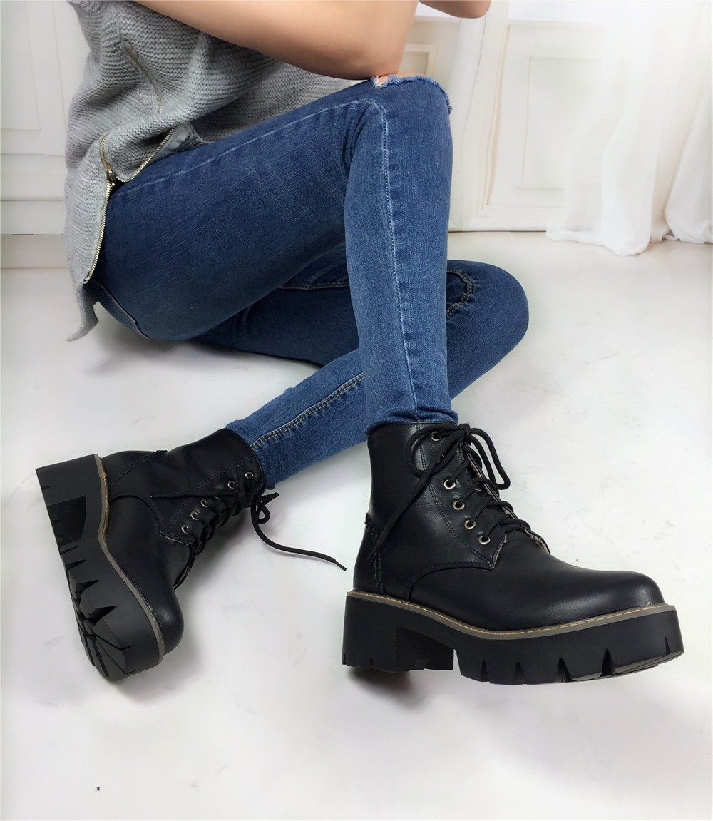 Хотя эта тенденция возникла с более дорогими брендами, она уже распространилась на крупных розничных продавцов. 