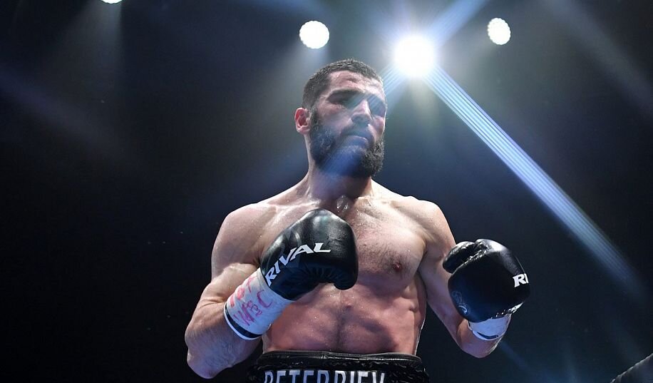 Артур Бетербиев / фото - Getty Images