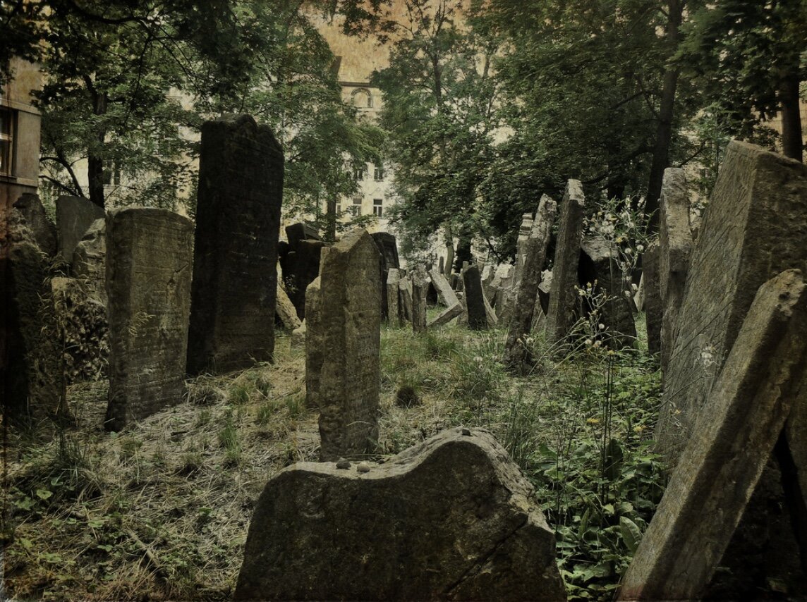 Фото старых могил