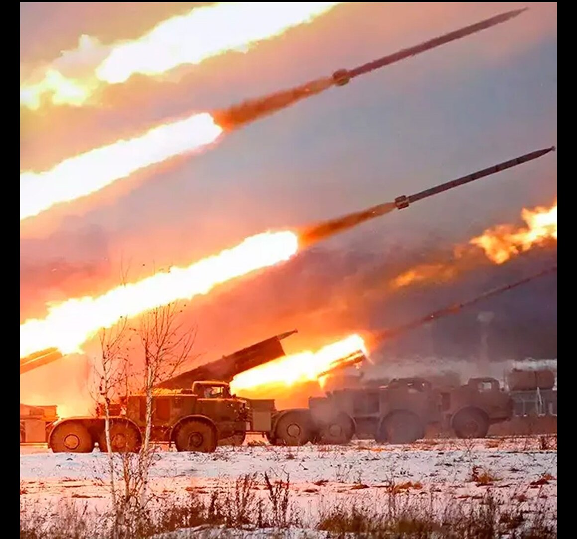 РСЗО Торнадо-с залп. Выстрел залп РСЗО Торнадо. РСЗО смерч залп. РСЗО ураган залп.