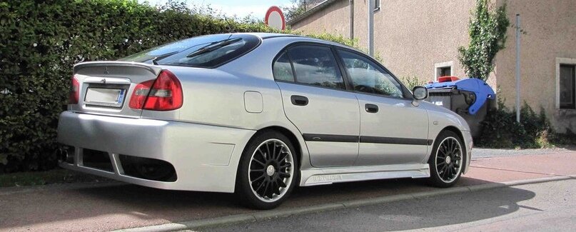 Mitsubishi Carisma 1.6 с механической коробкой Renault JB3