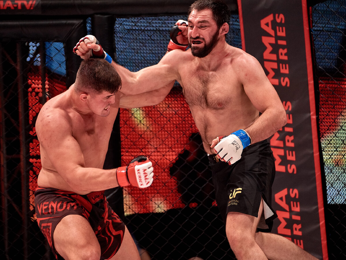 Поединок Артема Шишкина и Мусы Абдурахманова