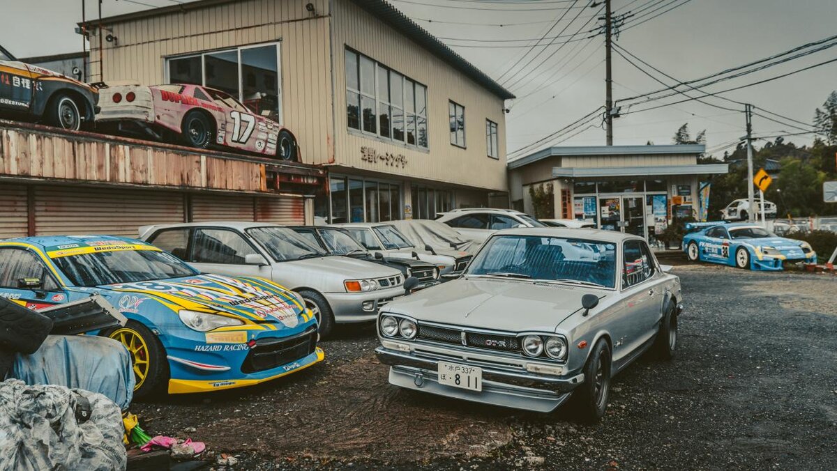 Japanese gang photos with cars