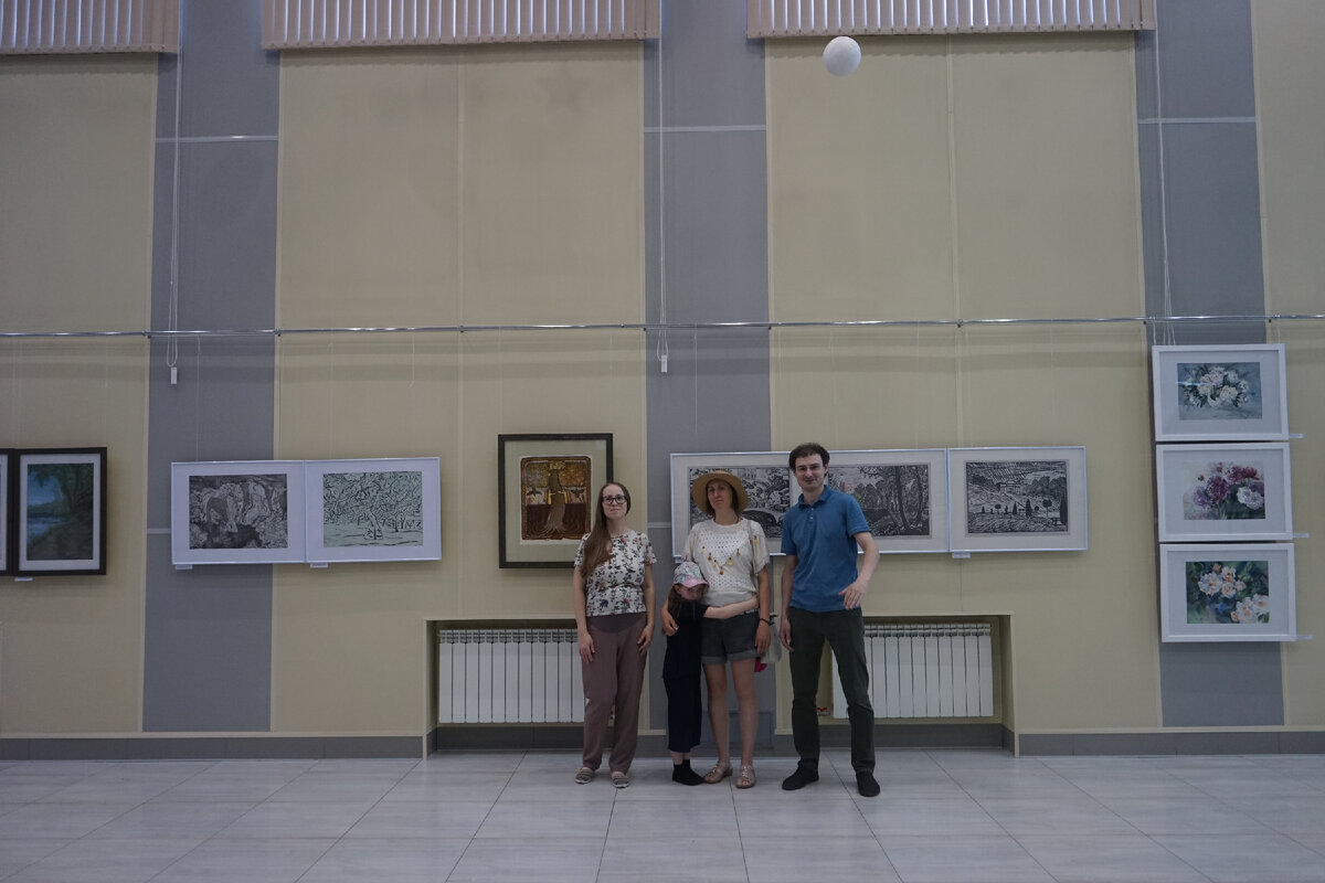 Выставка «Графический букет - 2». Фотограф Ксения Сибирская.