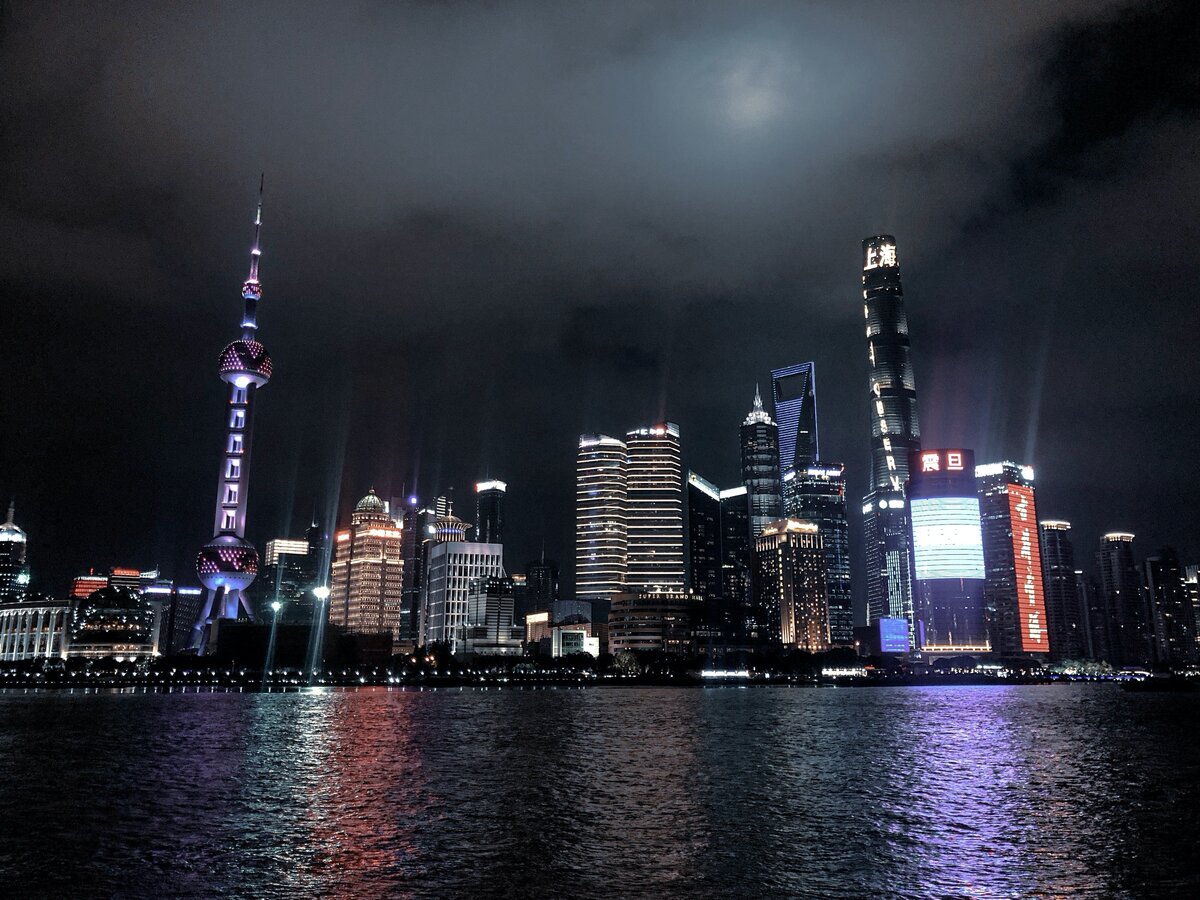 Район Пудун в Шанхае. Здесь сосредоточены самые крупные и дорогие корпорации материкового Китая.