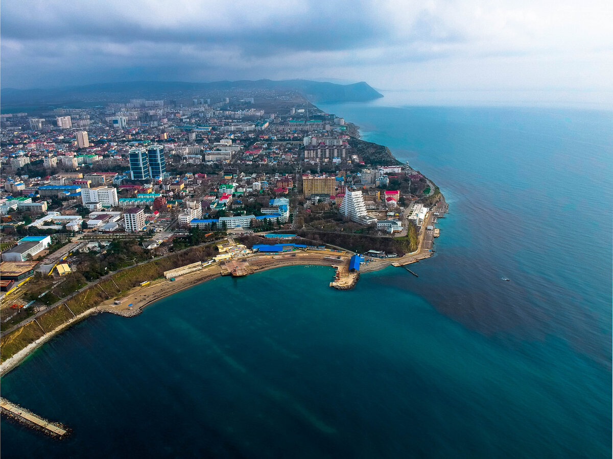Вид на пасмурный но в тоже время теплый г-к Анапа 