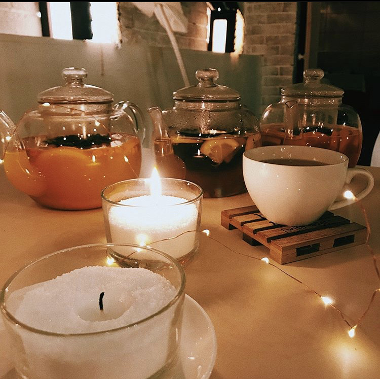 Три вида чая: Облепиховый, цитрусовый и бруснично-клюквенный.